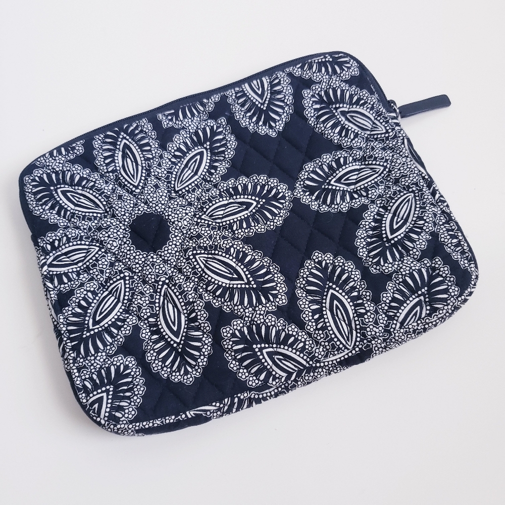 Vera Bradley Floral Medallion Clutch Bag - Picture 2 of 4